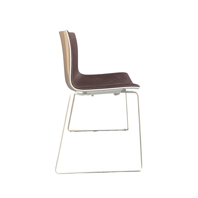 Chaise CATIFA 46 Piètement luge marron ARPER