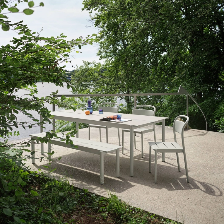 Table extérieur LINEAR STEEL Gris MUUTO
