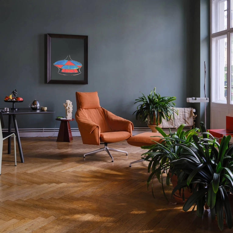 Easy chair BASCULE HIGHBACK & OTTOMAN Hola Terracotta VITRA