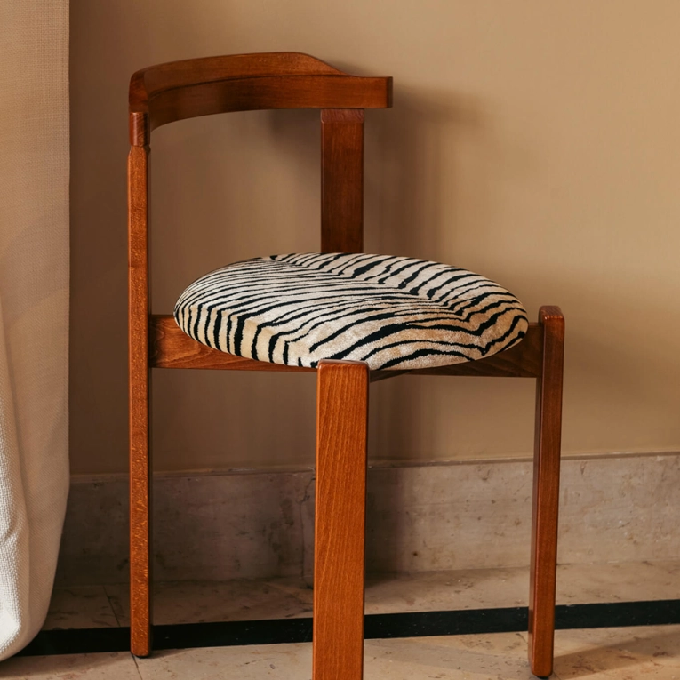 Chaise LAURA Velours Tigre THE SOCIALITE FAMILY