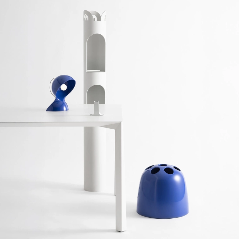 Table Lamp DALU Klein Blue ARTEMIDE