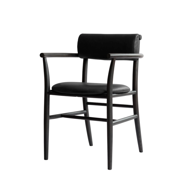 Dining Chair NAMA avec accoudoirs Aniline leather black/Classic brown oak 101 COPENHAGEN