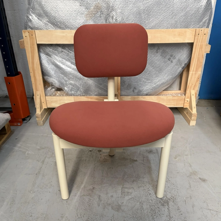 Chaise CHARLIE Rouge YOUTH EDITIONS