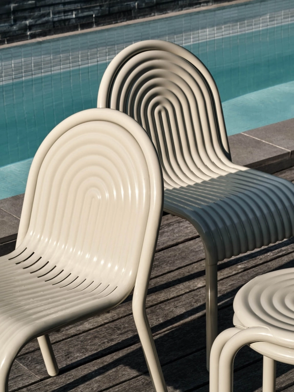 Chaise extérieure Groove Side Mastic TOM DIXON