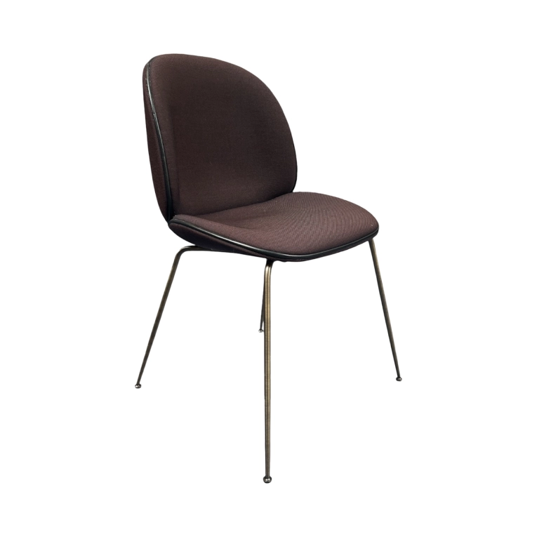 Chaise BEETLE Rouge Noir GUBI