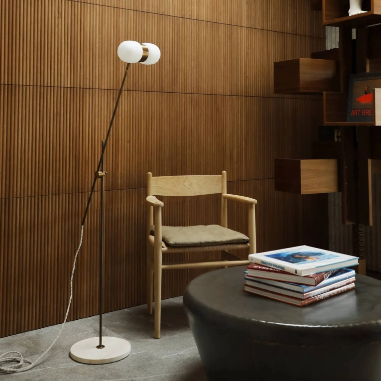 nuvol_double_floor_laiton_brosse_travertin_verre_mat_opal_corde_lin_naturel3