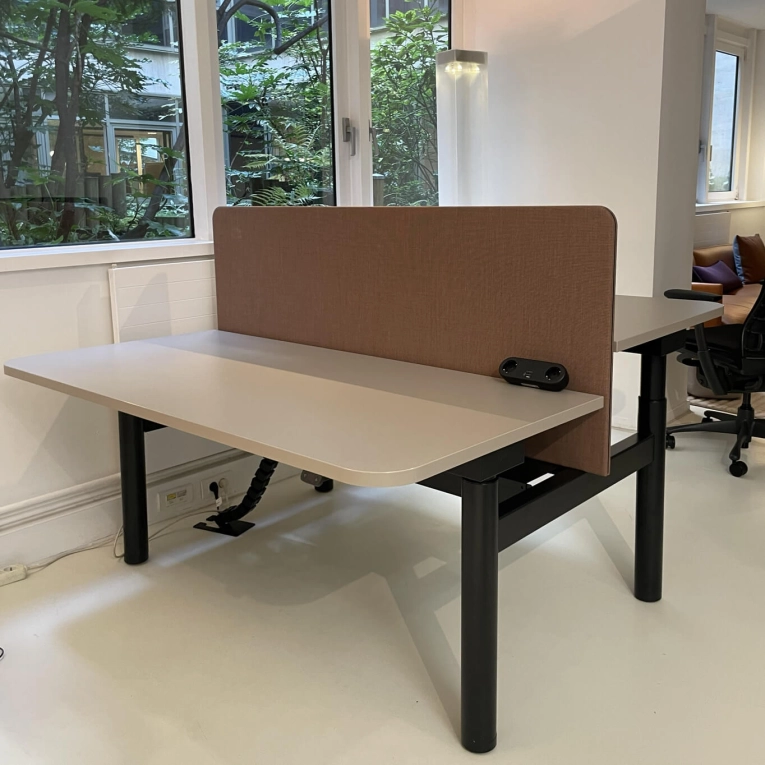 Bench TONE Grey KNOLL