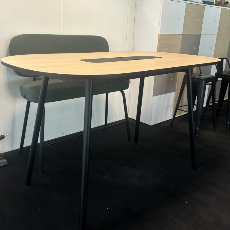 Bench PULLY Table and Seating Set CASCANDO