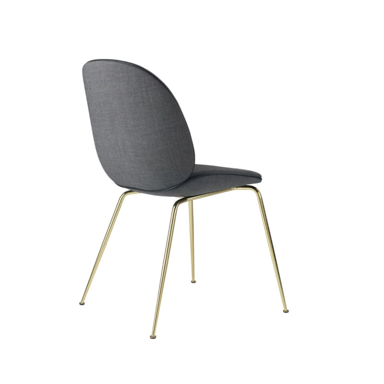 Chaise BEETLE Rembourrée Remix gris  152/ laiton GUBI