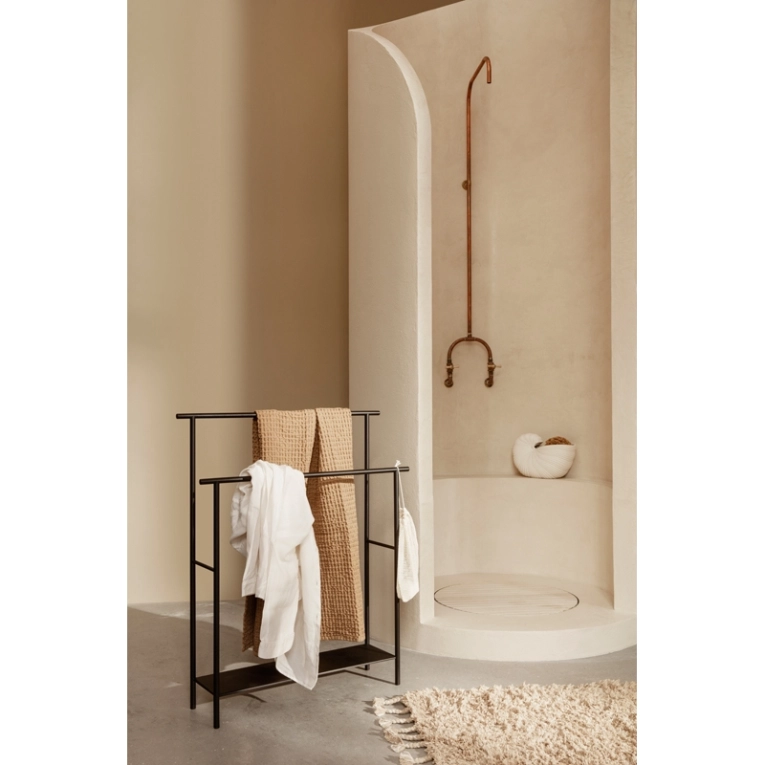 Petit rangement Porte-serviettes DORA Noir FERM LIVING