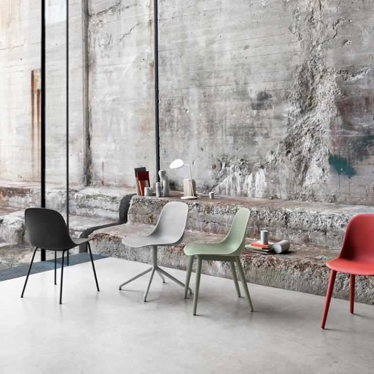 Chaise FIBER CHAIR 4 pieds bois Blanc/ chêne MUUTO