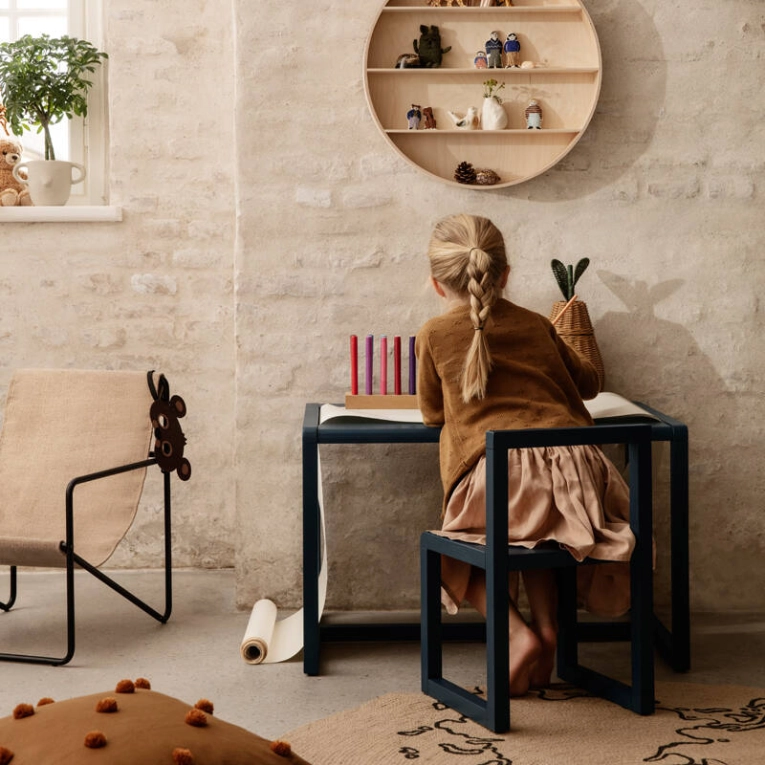Table enfant Table enfant LITTLE ARCHITECT Bleu foncé FERM LIVING