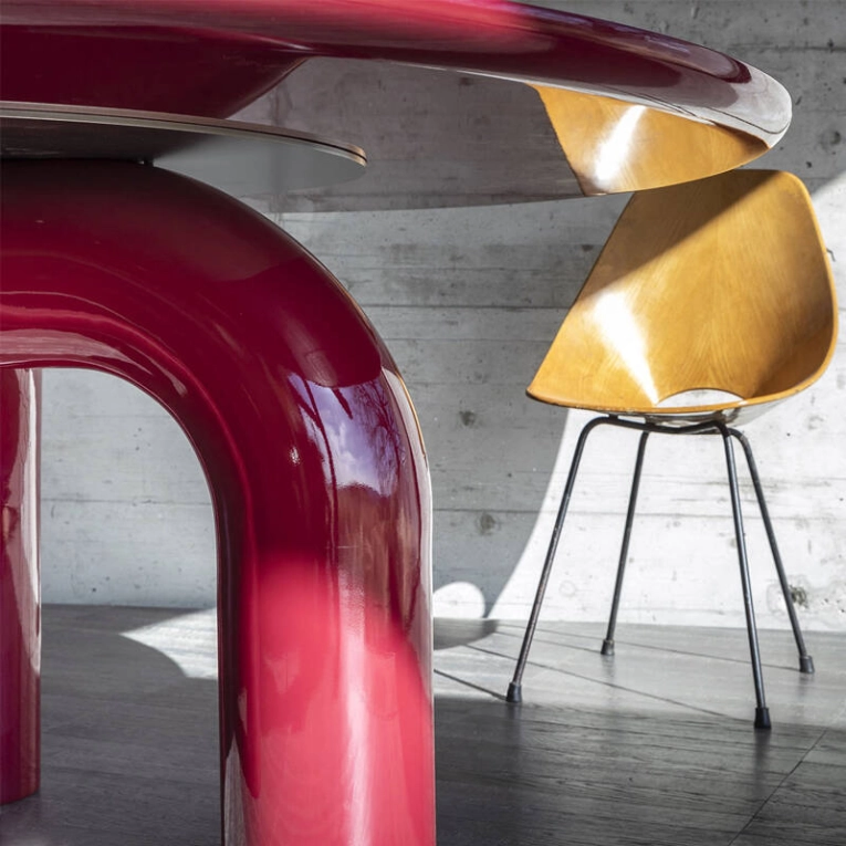 Table ELEPHANTE Ronde Brun cuivré laqué brillant MOGG
