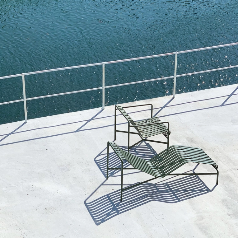 Bain de soleil, chaise longue et hamac PALISSADE Gris clair HAY
