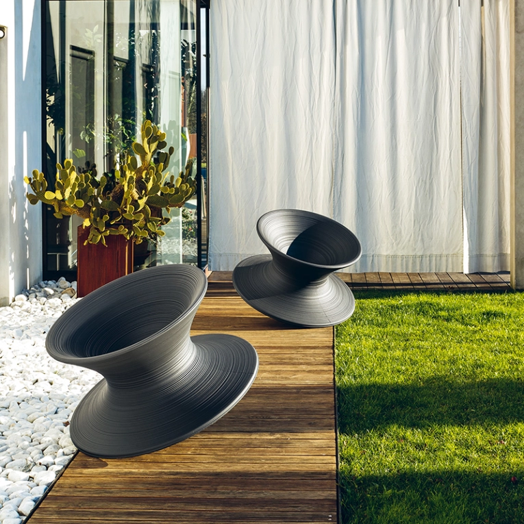 Fauteuil SPUN Gris anthracite MAGIS