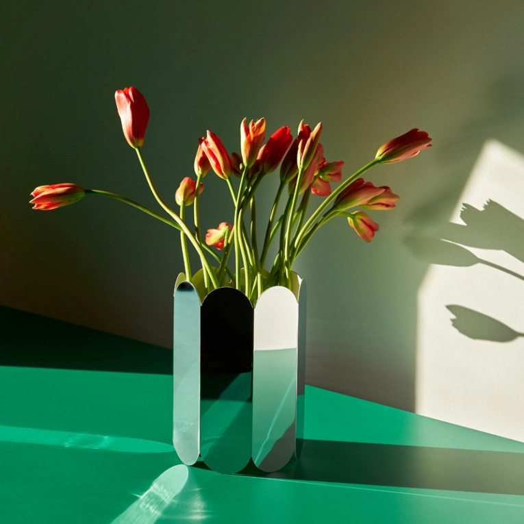 Vase Vase ARCS Miroir HAY