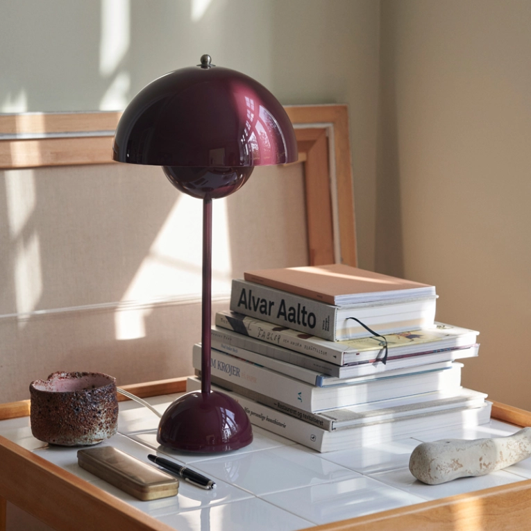 Lampe à poser FLOWERPOT VP3 Prune foncé AND TRADITION