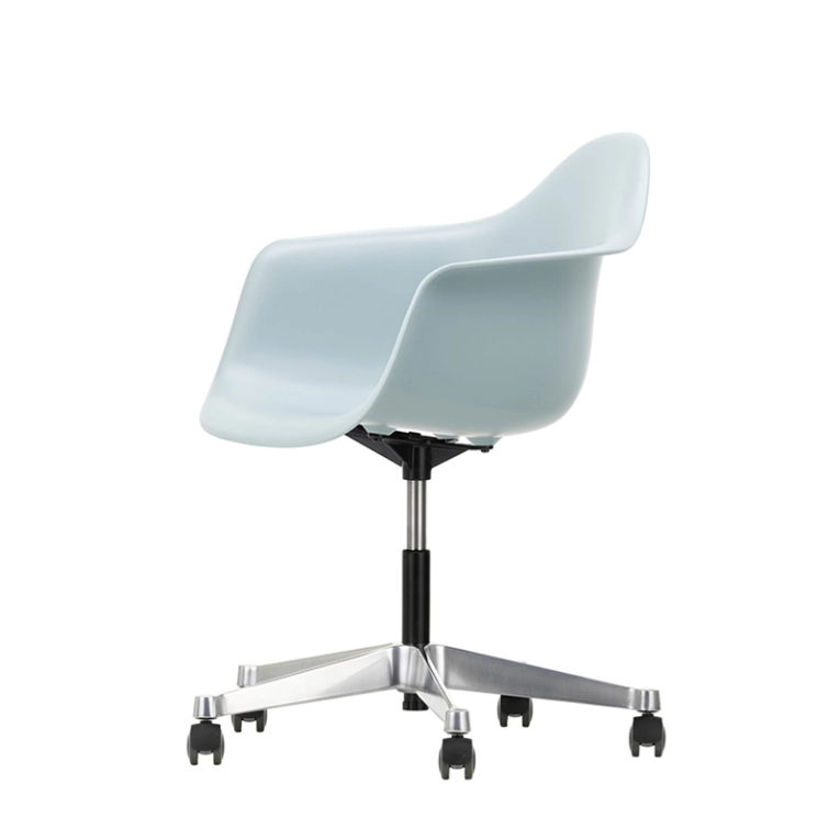 Fauteuil de bureau EAMES PLASTIC ARMCHAIR PACC Gris bleuté RE VITRA