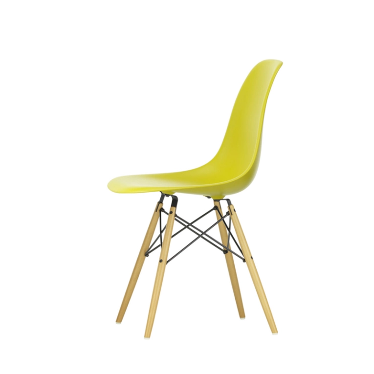 Chaise EAMES PLASTIC CHAIR DSW érable nuance de jaune Moutarde RE VITRA