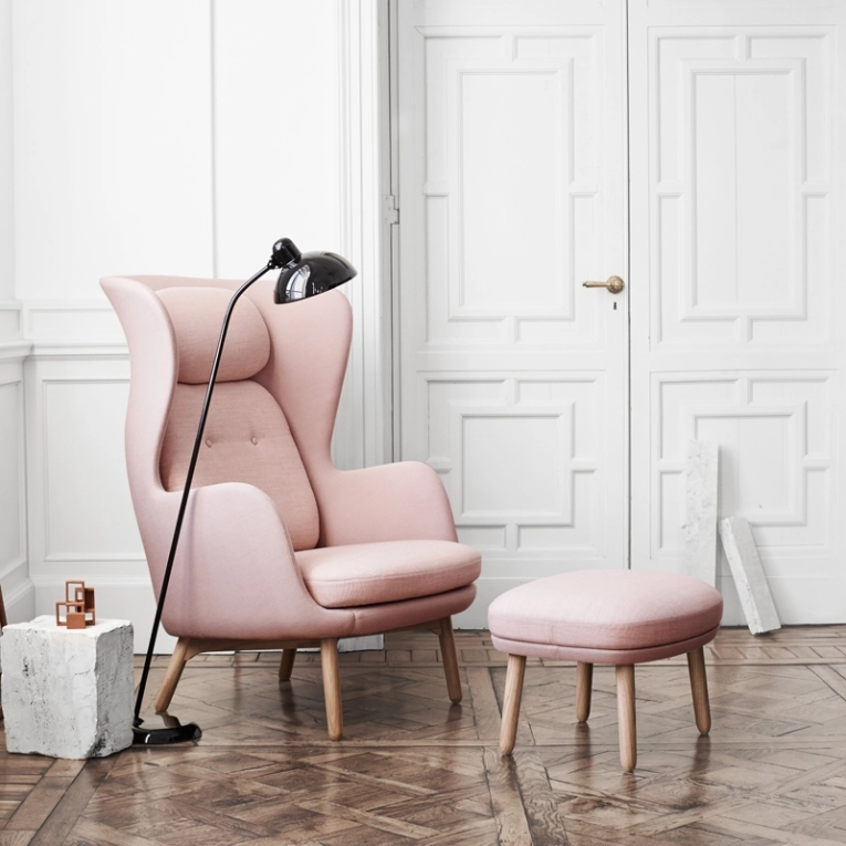 Fauteuil RO pieds bois Gris clair    Hallingdal 130  Canvas 124 FRITZ HANSEN