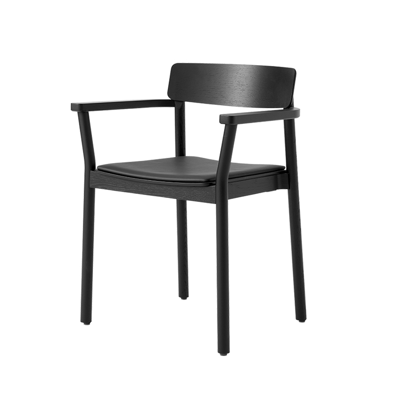 Chaise BETTY TK11 cuir Chêne noir/Cuir noir AND TRADITION