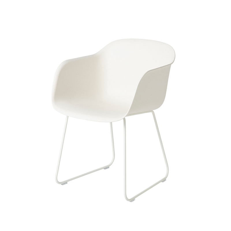 Chaise FIBER ARMCHAIR piètement traineau Blanc MUUTO