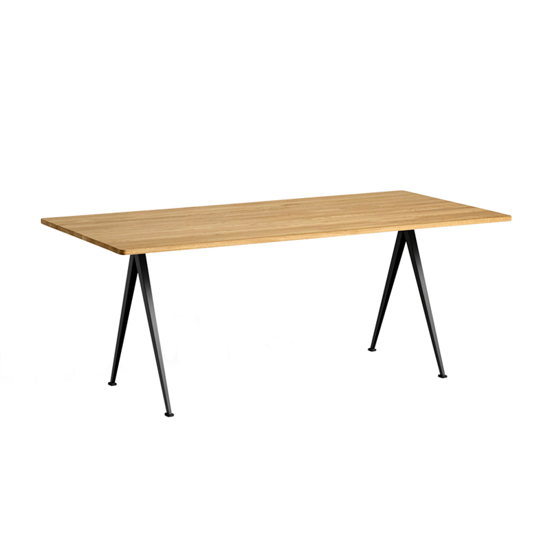 Table PYRAMID 02 Chêne laqué clair/ noir HAY
