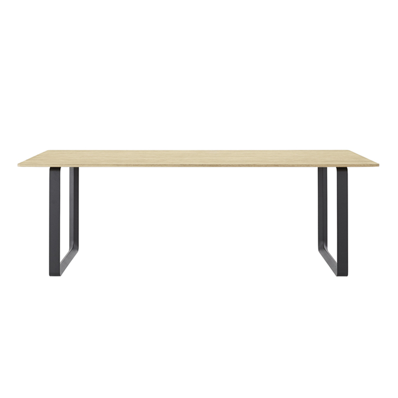 Table 70/70 Chêne massif Chêne/ noir MUUTO