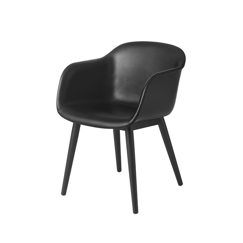 Chaise FIBER ARMCHAIR pieds bois coque cuir Noir MUUTO