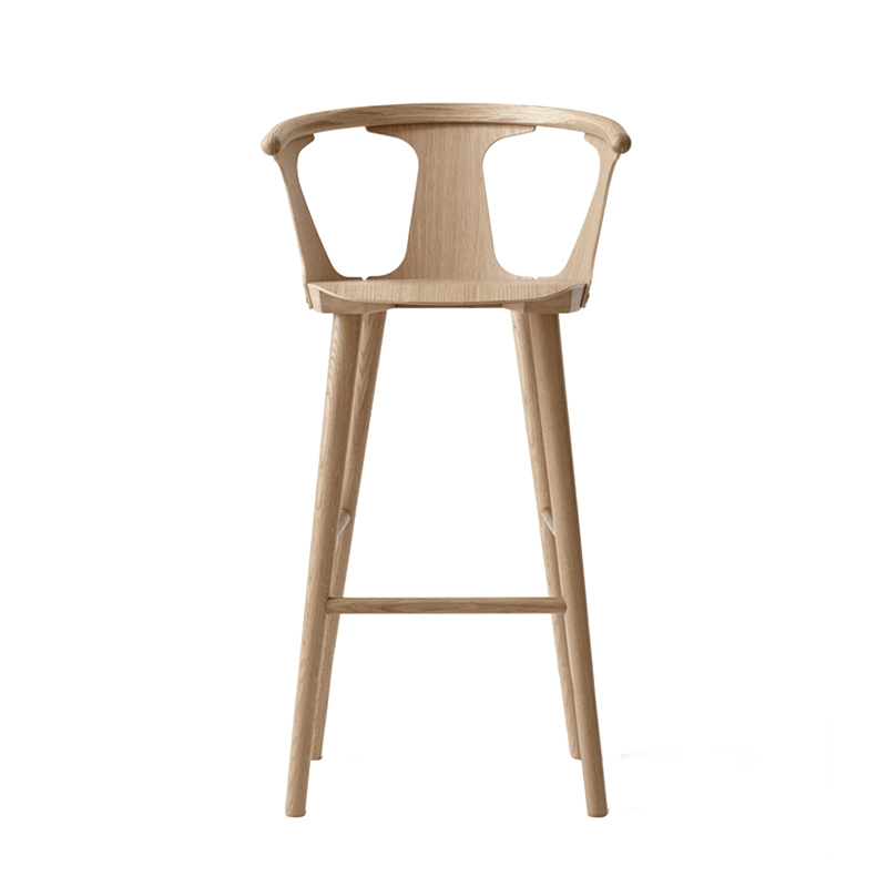 Tabouret haut IN BETWEEN SK9 Chêne AND TRADITION