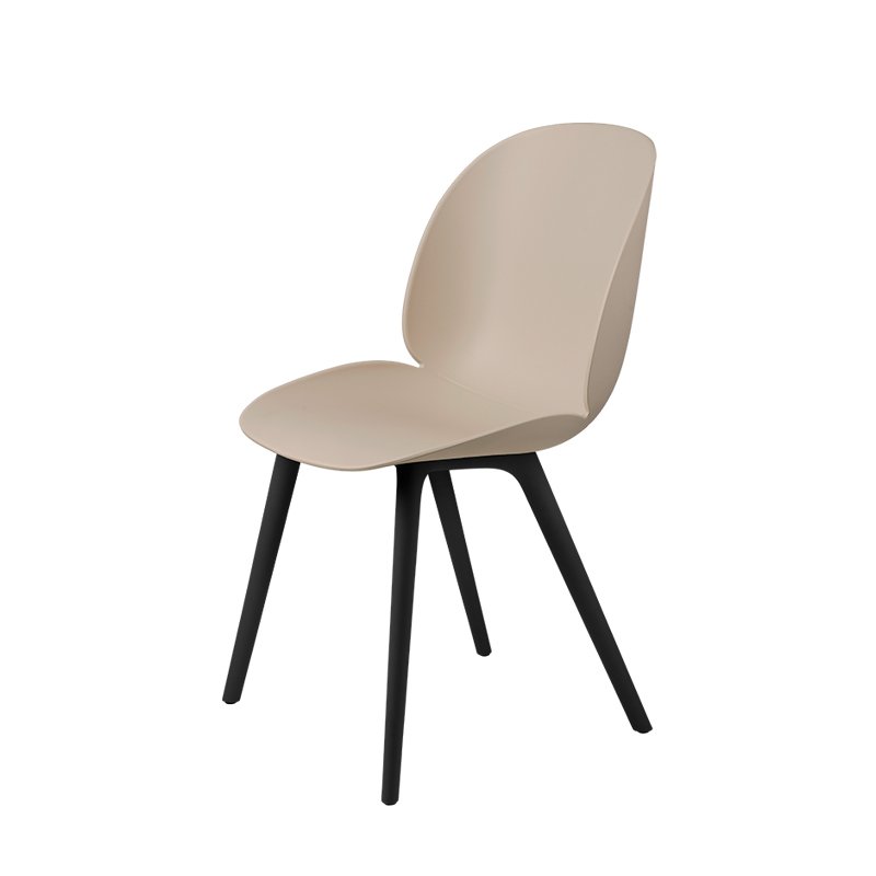 Chaise BEETLE PLASTIQUE Beige GUBI