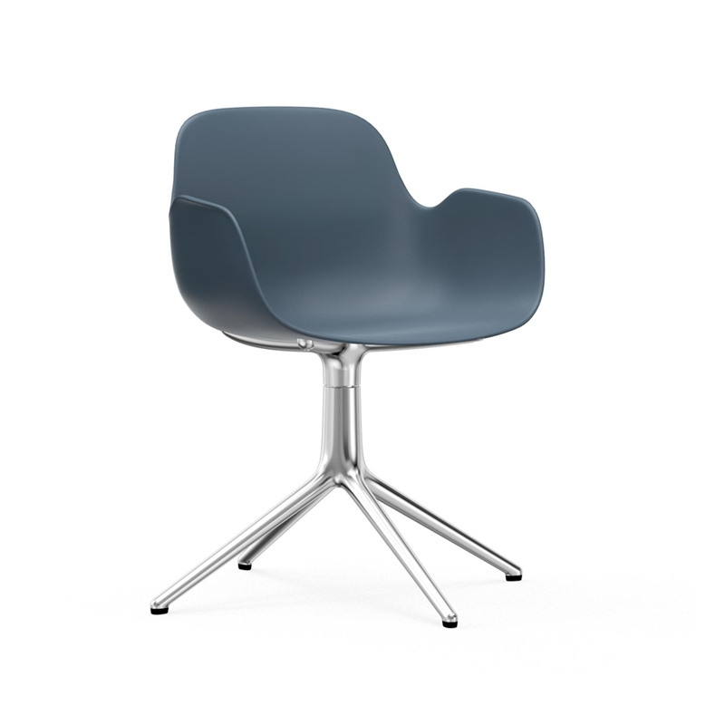 Chaise FORM ARMCHAIR piètement central Bleu foncé Normann Copenhagen