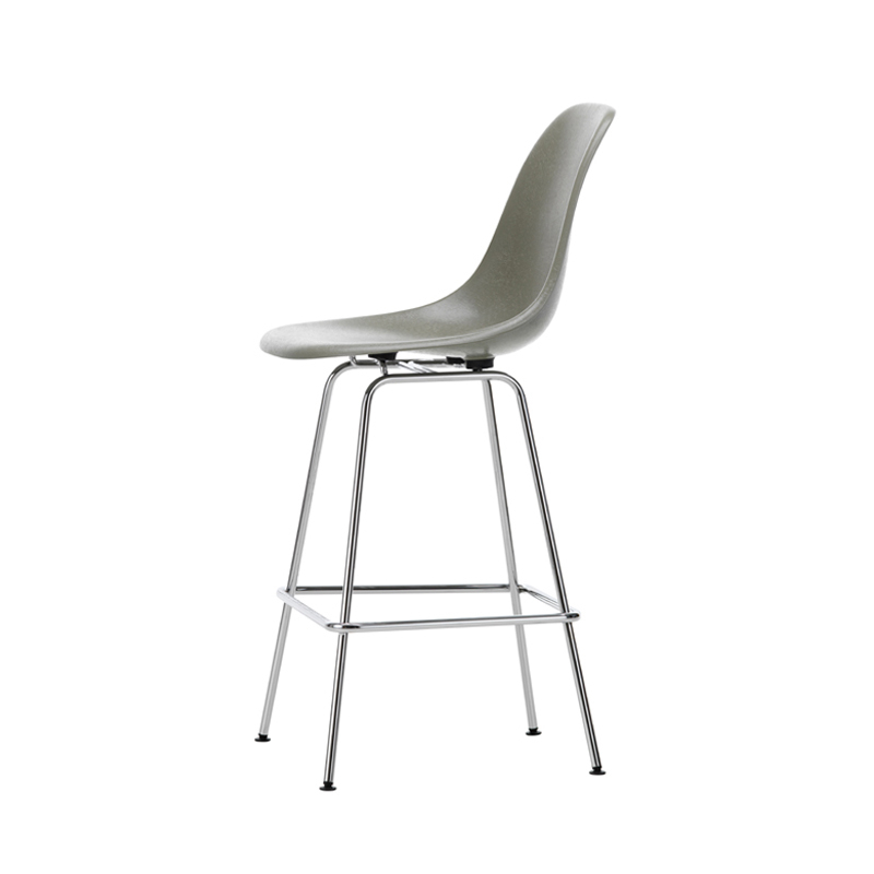 Tabouret haut EAMES FIBERGLASS STOOL Medium Terre d'ombre Eames VITRA