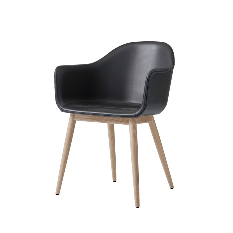 Chaise HARBOUR Coque cuir/ pieds bois Noir AUDO COPENHAGEN