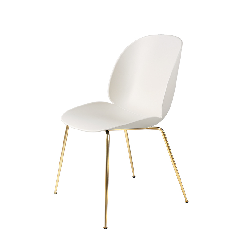 Chaise BEETLE Blanc albâtre GUBI