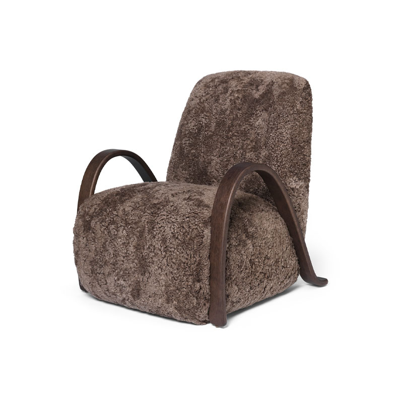 Fauteuil BUUR Peau de mouton Sahara FERM LIVING