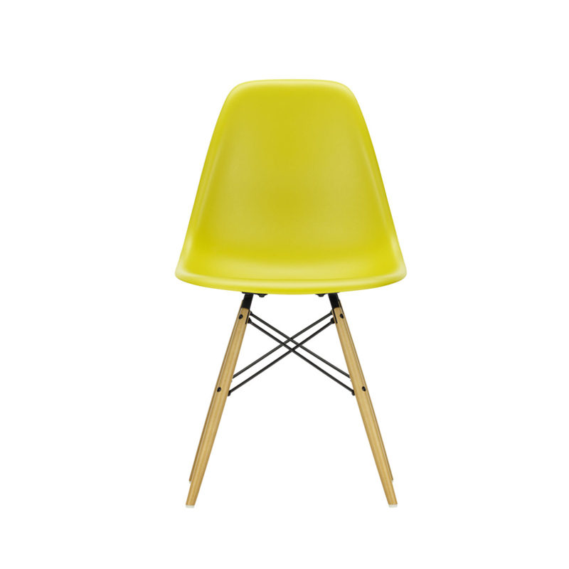 Chaise EAMES PLASTIC CHAIR DSW érable nuance de jaune Moutarde RE VITRA